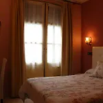 Don Jaime I Y Ii Guest house Segovia