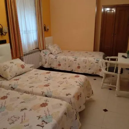 Pensión Don Jaime I Y Ii Segovia