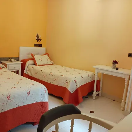Don Jaime I Y Ii Guest house Segovia