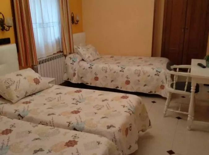 Guest house Don Jaime I Y Ii Segovia