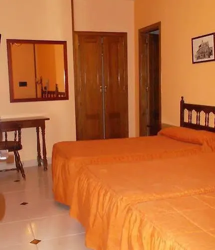 Don Jaime I Y Ii Guest house Segovia