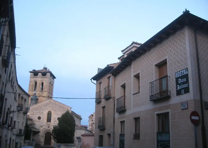Don Jaime I Y Ii Guest house Segovia