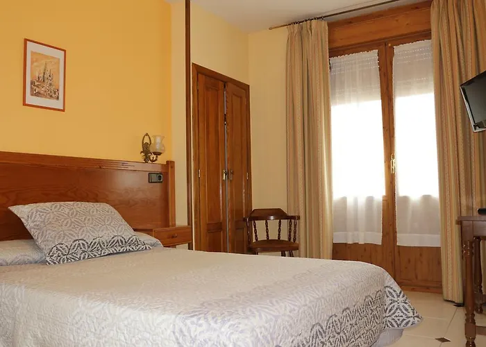 Guest house Don Jaime I Y Ii Segovia