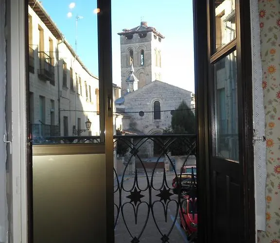 Don Jaime I Y Ii Guest house Segovia