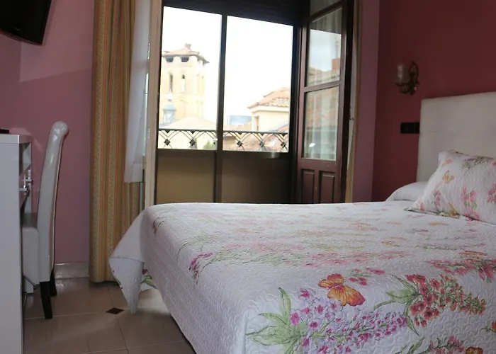 Guest house Don Jaime I Y Ii