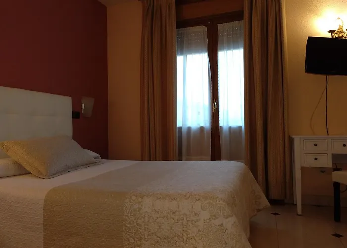 Guest house Don Jaime I Y Ii Segovia